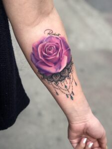 Tatuaż róza