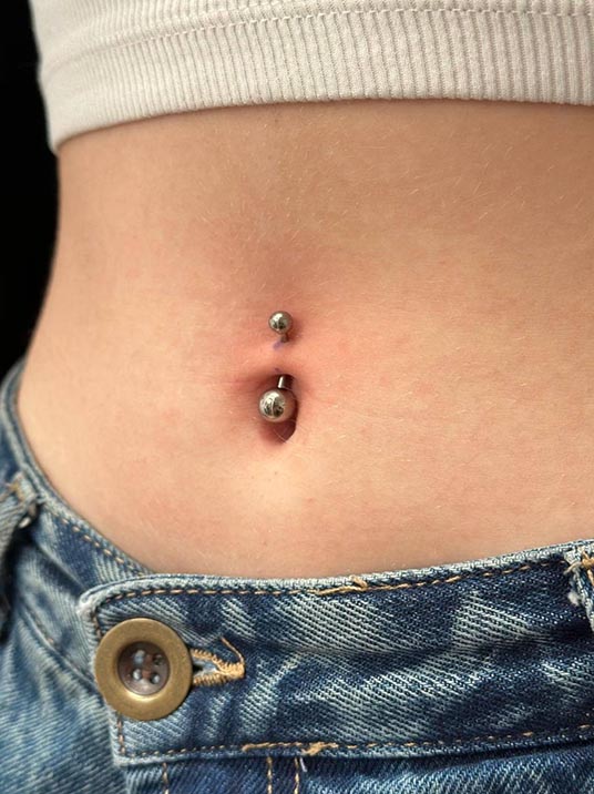 Piercing - standard navel